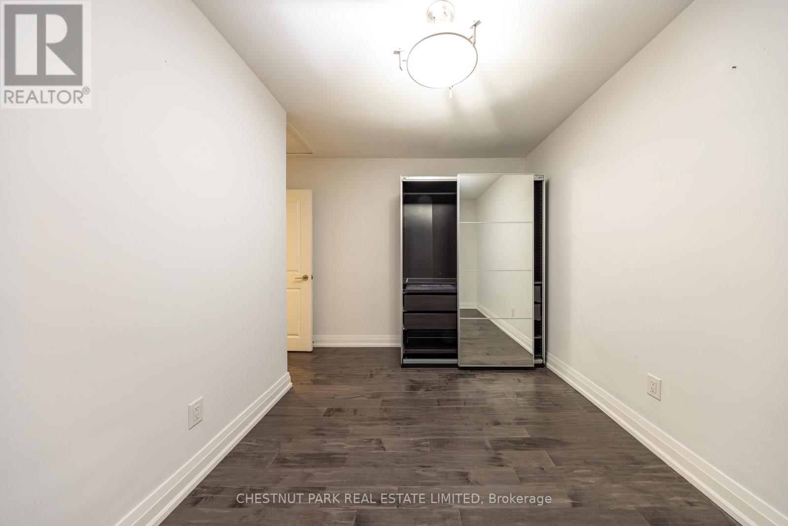 76 Berkinshaw Crescent, Toronto, Ontario  M3B 2T1 - Photo 19 - C12759416