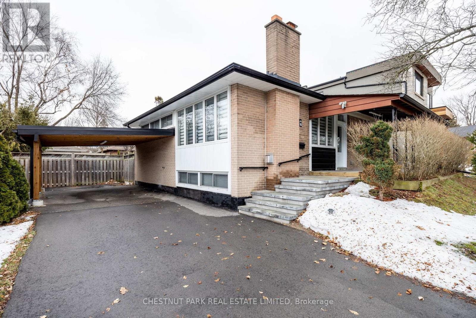 76 Berkinshaw Crescent, Toronto, Ontario  M3B 2T1 - Photo 2 - C12759416