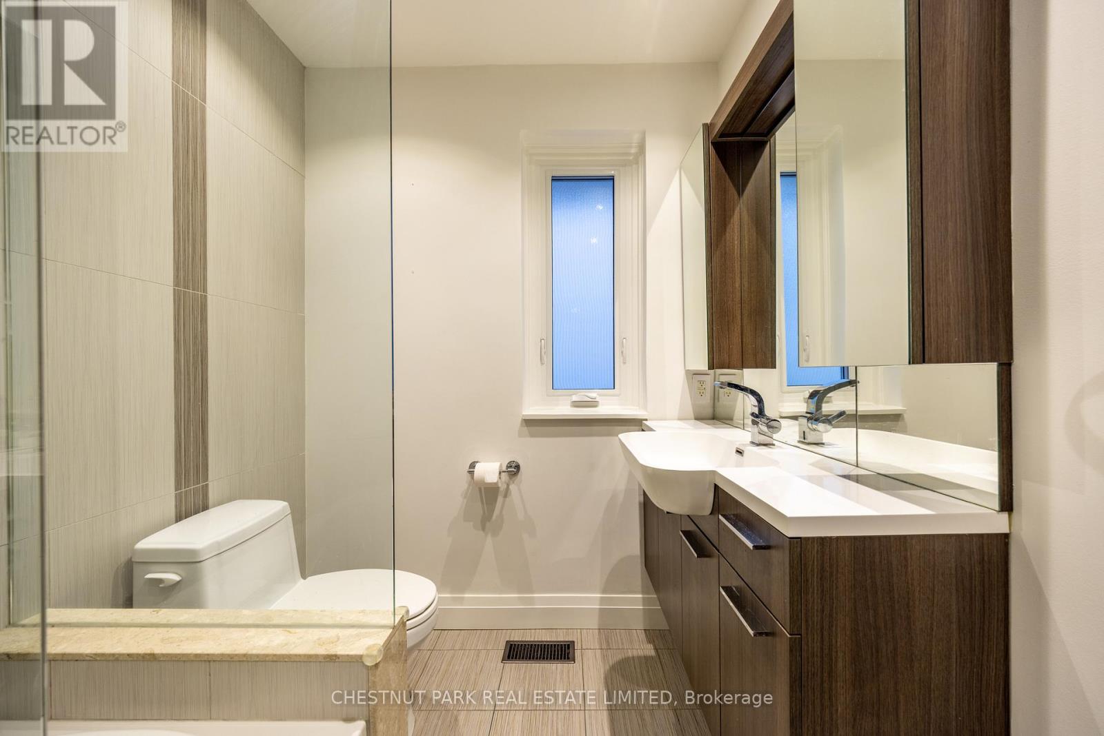 76 Berkinshaw Crescent, Toronto, Ontario  M3B 2T1 - Photo 21 - C12759416