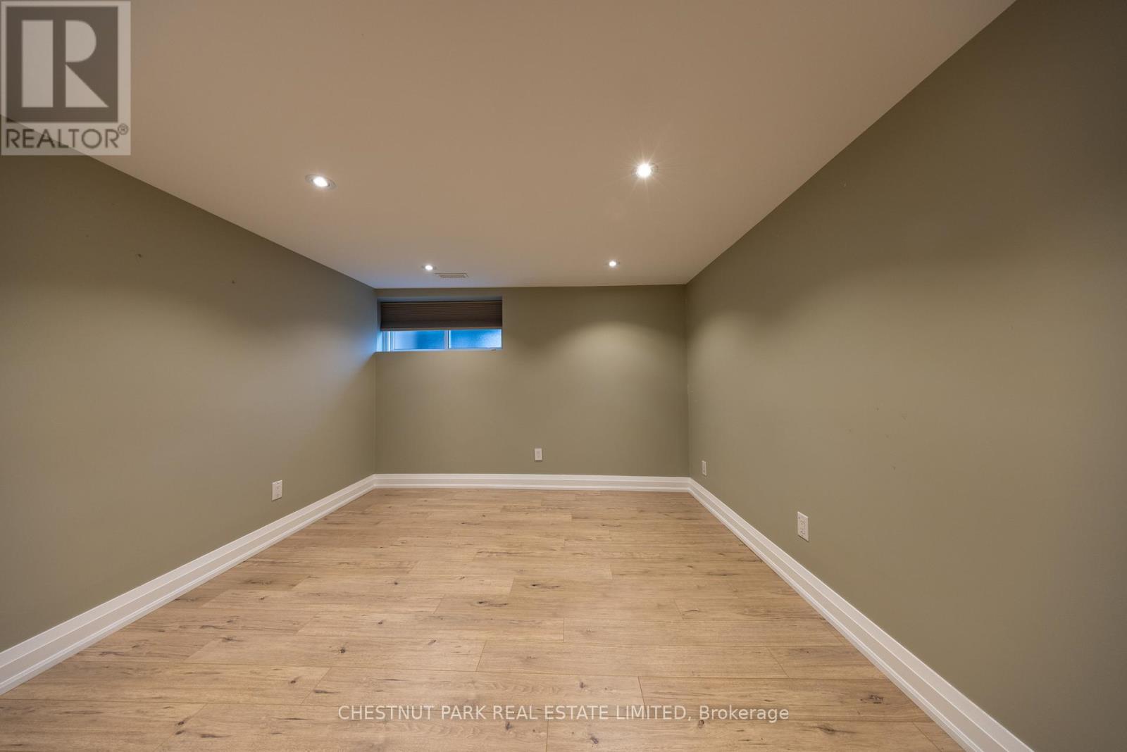 76 Berkinshaw Crescent, Toronto, Ontario  M3B 2T1 - Photo 25 - C12759416