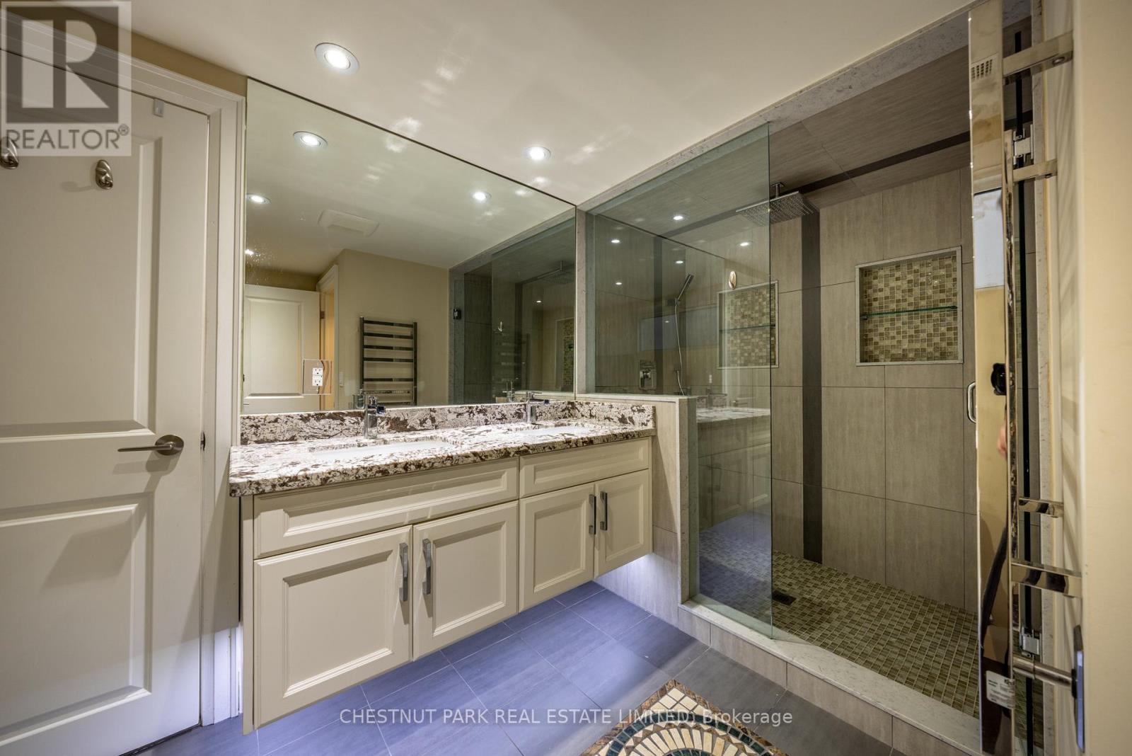 76 Berkinshaw Crescent, Toronto, Ontario  M3B 2T1 - Photo 29 - C12759416