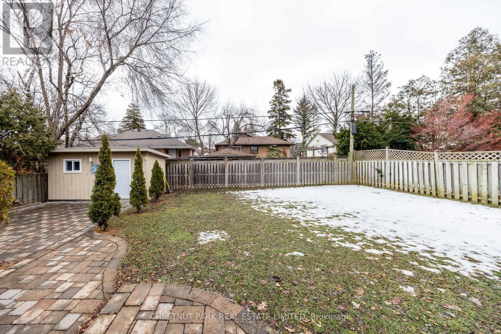 76 Berkinshaw Crescent, Toronto, Ontario  M3B 2T1 - Photo 3 - C12759416