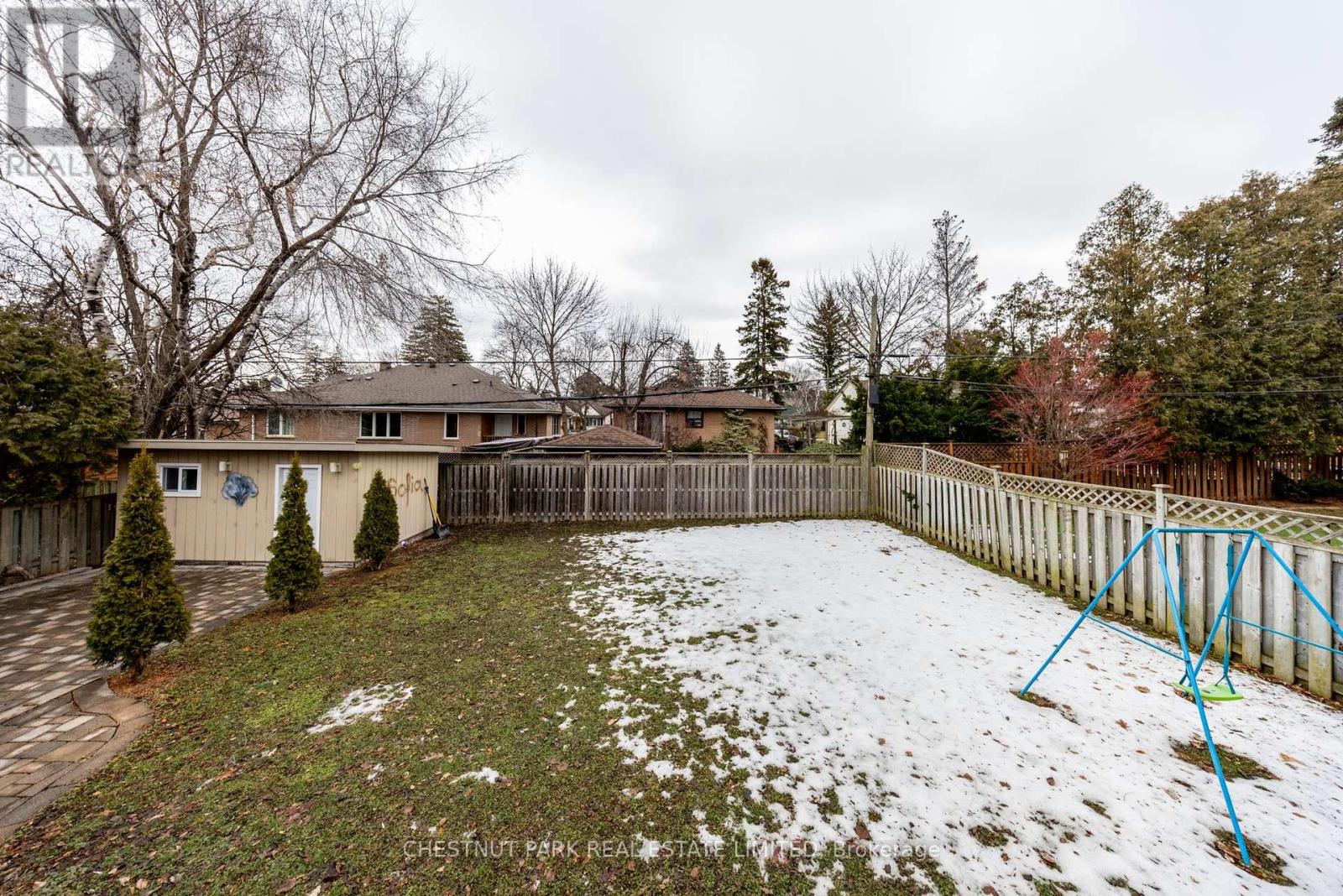 76 Berkinshaw Crescent, Toronto, Ontario  M3B 2T1 - Photo 4 - C12759416
