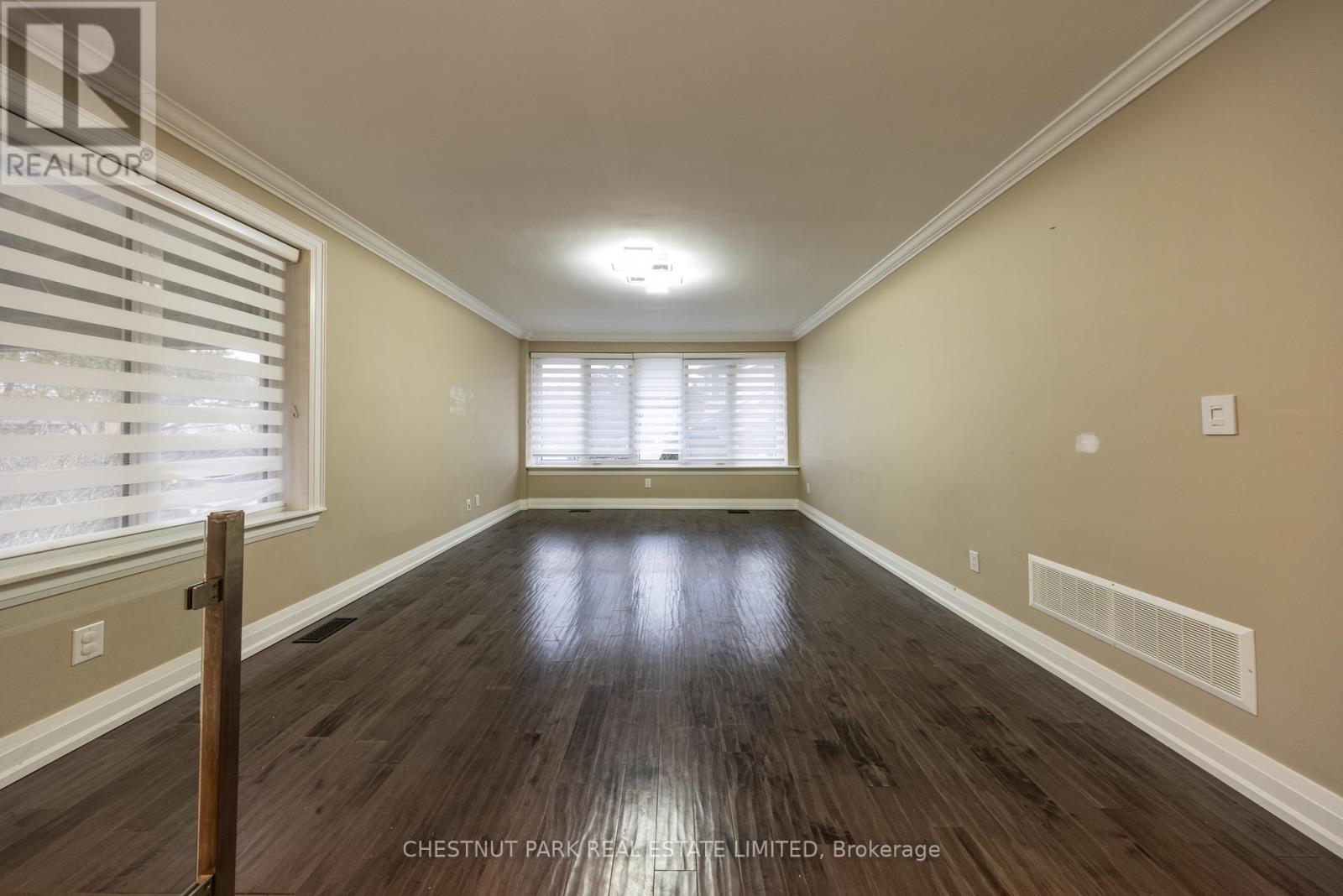 76 Berkinshaw Crescent, Toronto, Ontario  M3B 2T1 - Photo 7 - C12759416