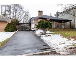 76 BERKINSHAW CRESCENT, Toronto, Ontario