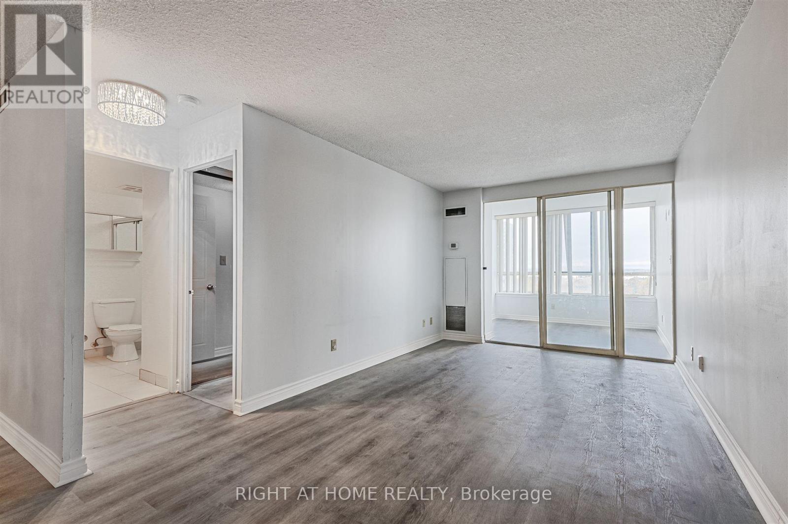 1011 - 275 Bamburgh Circle, Toronto, Ontario  M1W 3X4 - Photo 15 - E12759394