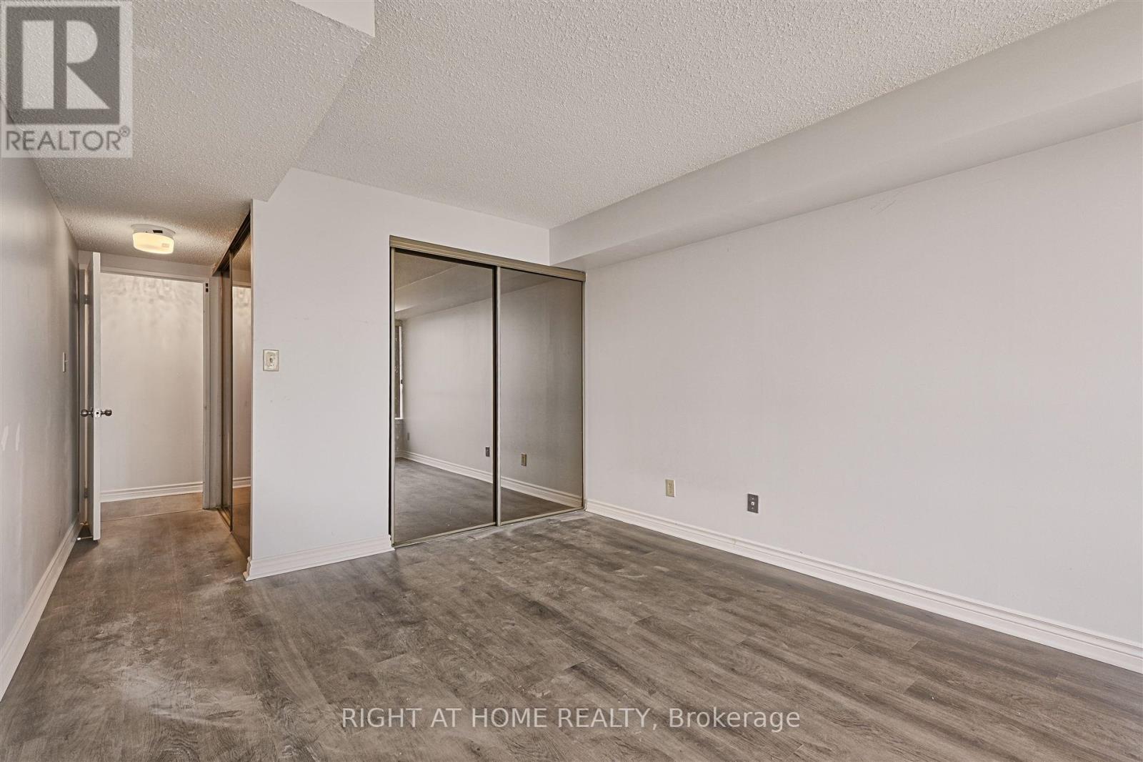 1011 - 275 Bamburgh Circle, Toronto, Ontario  M1W 3X4 - Photo 18 - E12759394