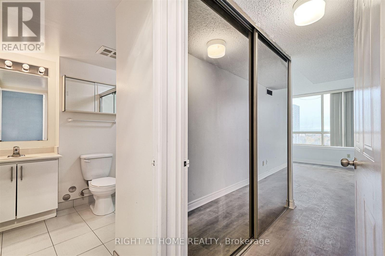 1011 - 275 Bamburgh Circle, Toronto, Ontario  M1W 3X4 - Photo 20 - E12759394