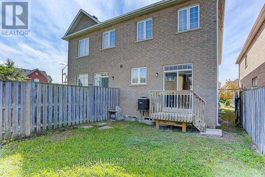 110 Lahore Crescent, Markham, Ontario  L3S 0A7 - Photo 3 - N12759372