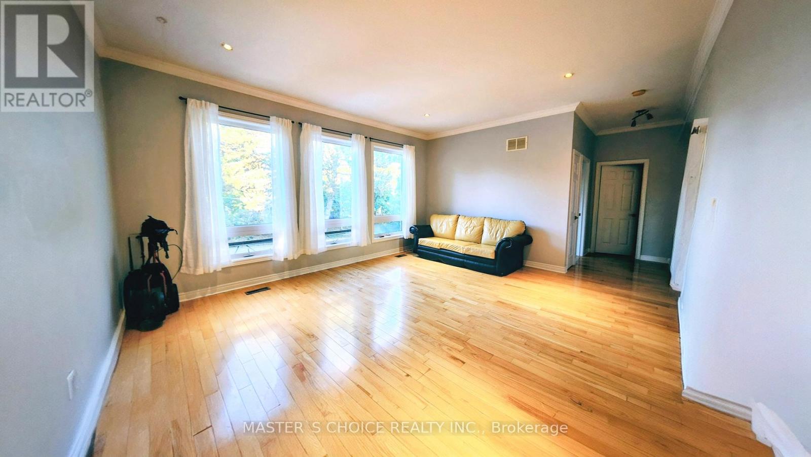 6 Shasta Drive, Vaughan, Ontario  L4J 1Z5 - Photo 8 - N12759444