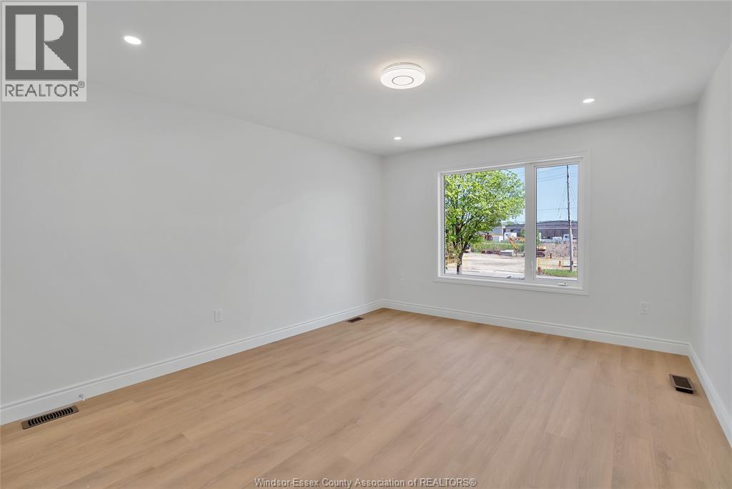 720 Grand Marais East Unit# Upper, Windsor, Ontario  N8X 3H8 - Photo 18 - 26002611