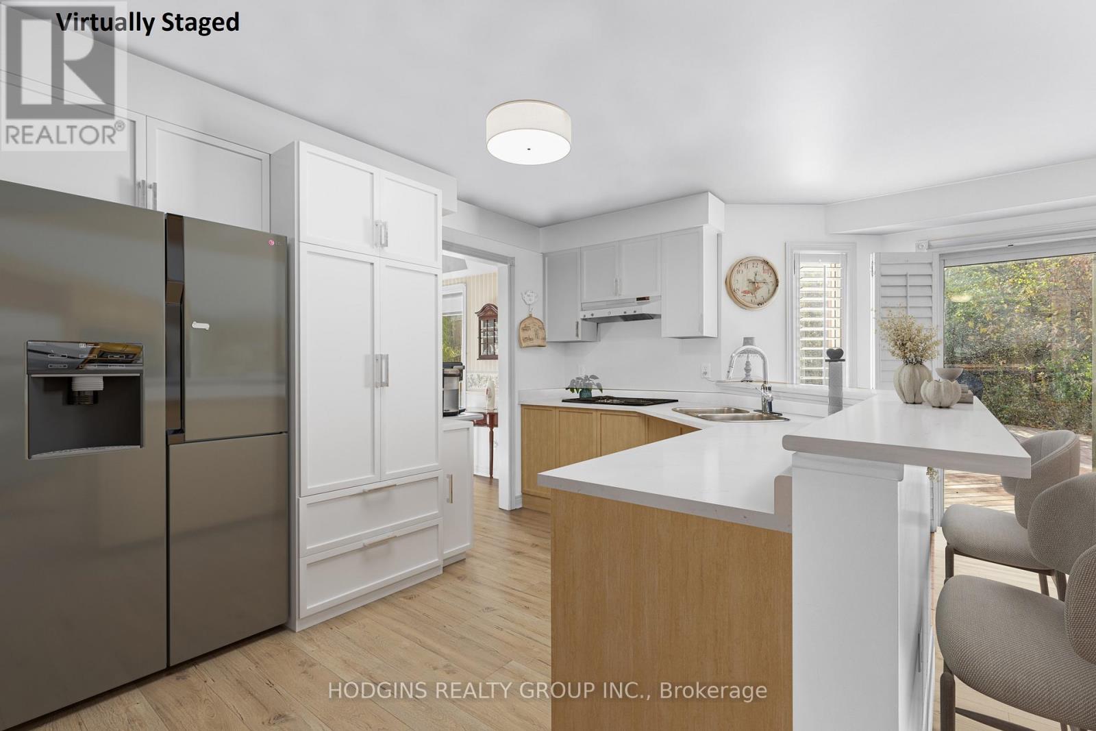 2286 Yorktown Circle, Mississauga, Ontario  L5M 5Y1 - Photo 11 - W12757904