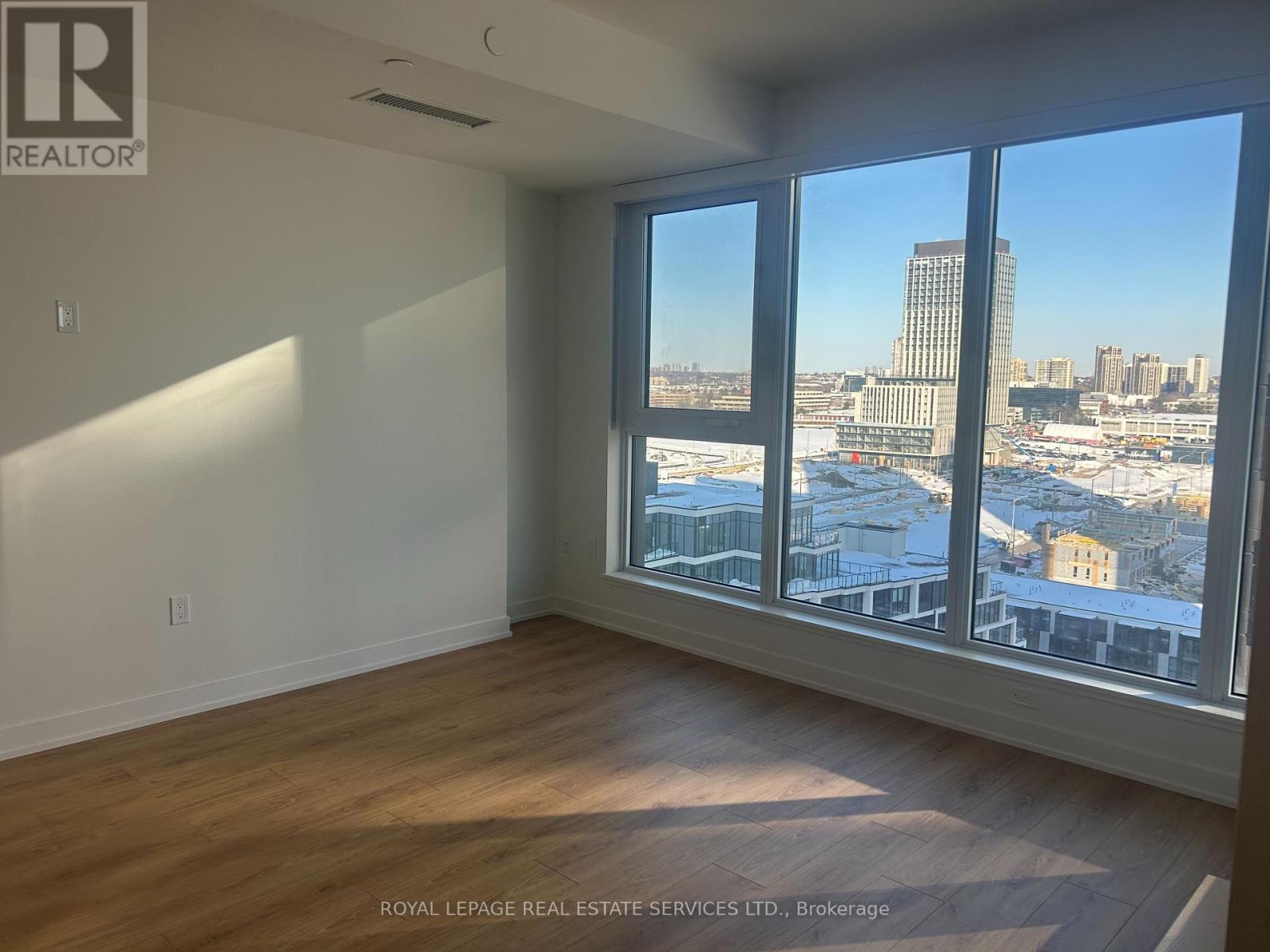 1211 - 1 Quarrington Lane, Toronto, Ontario  M3C 0S4 - Photo 4 - C12717308