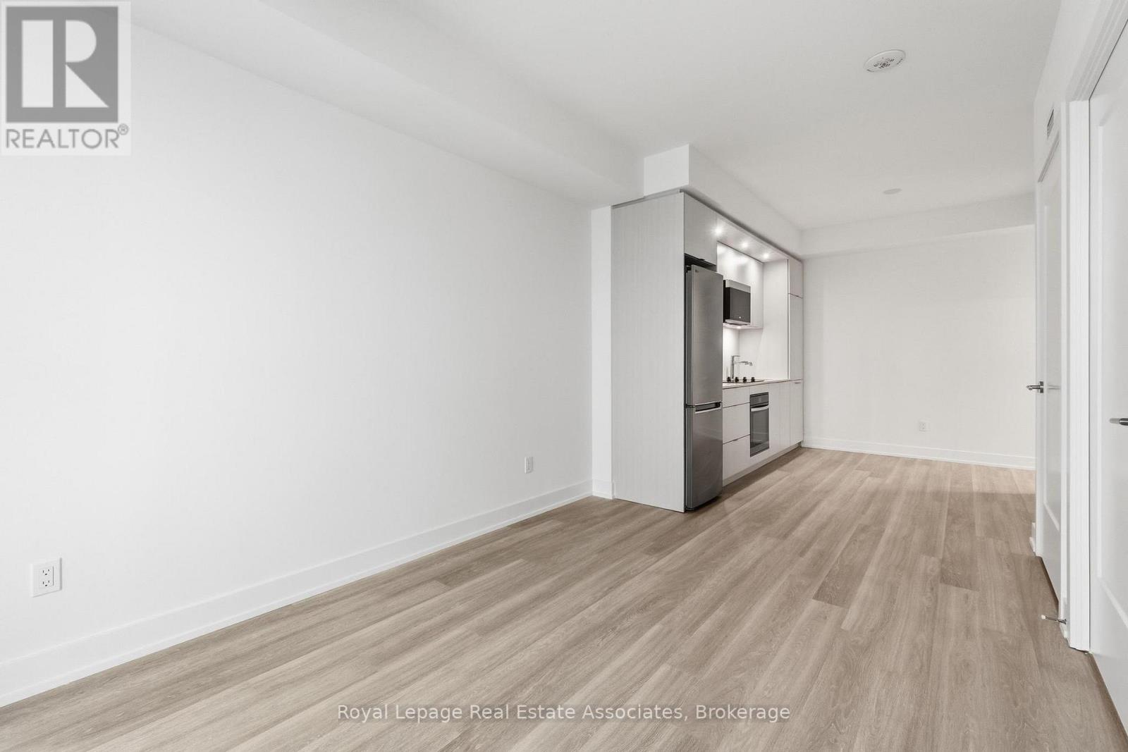 1415 - 60 Central Park Roadway, Toronto, Ontario  M9A 3K1 - Photo 7 - W12759374