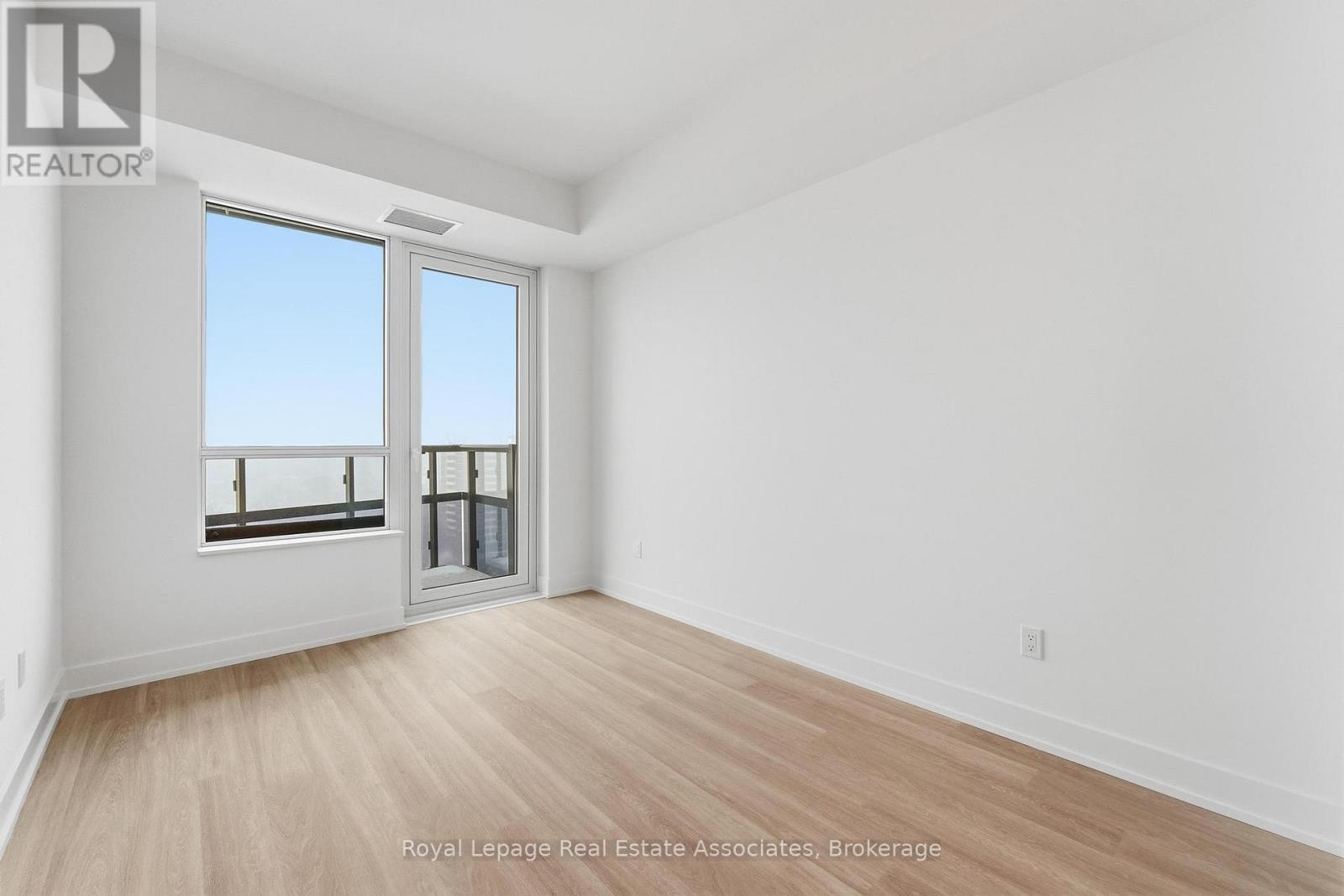 1415 - 60 Central Park Roadway, Toronto, Ontario  M9A 3K1 - Photo 9 - W12759374