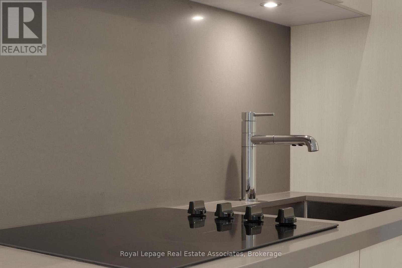 414 - 60 Central Park Roadway, Toronto, Ontario  M9A 3K1 - Photo 5 - W12759390