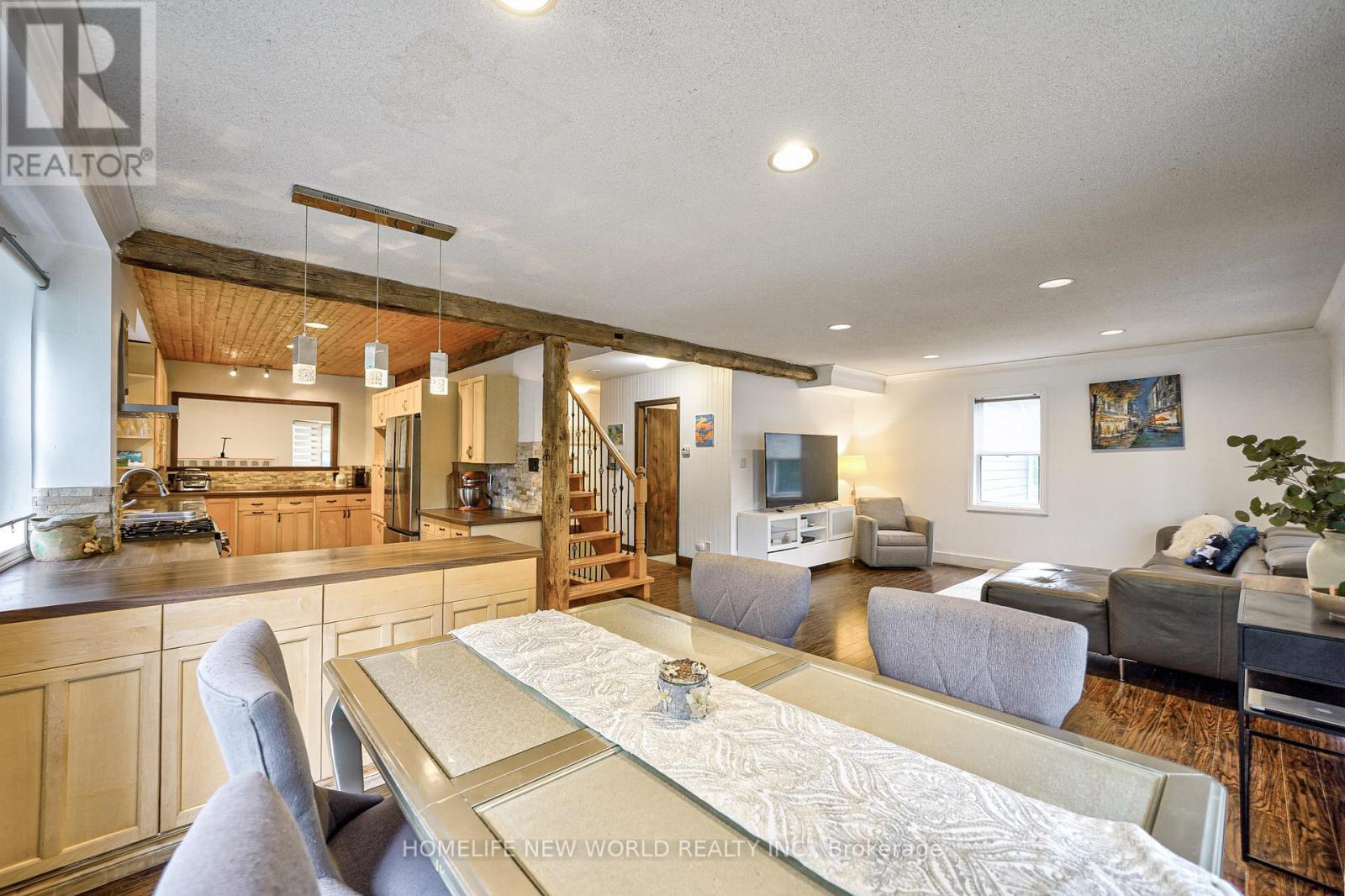 1305 Mineola Gardens, Mississauga, Ontario  L5G 3Y5 - Photo 6 - W12759434