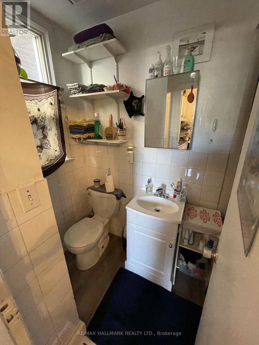 268 Symington Avenue, Toronto, Ontario  M6P 3W8 - Photo 20 - W12759438