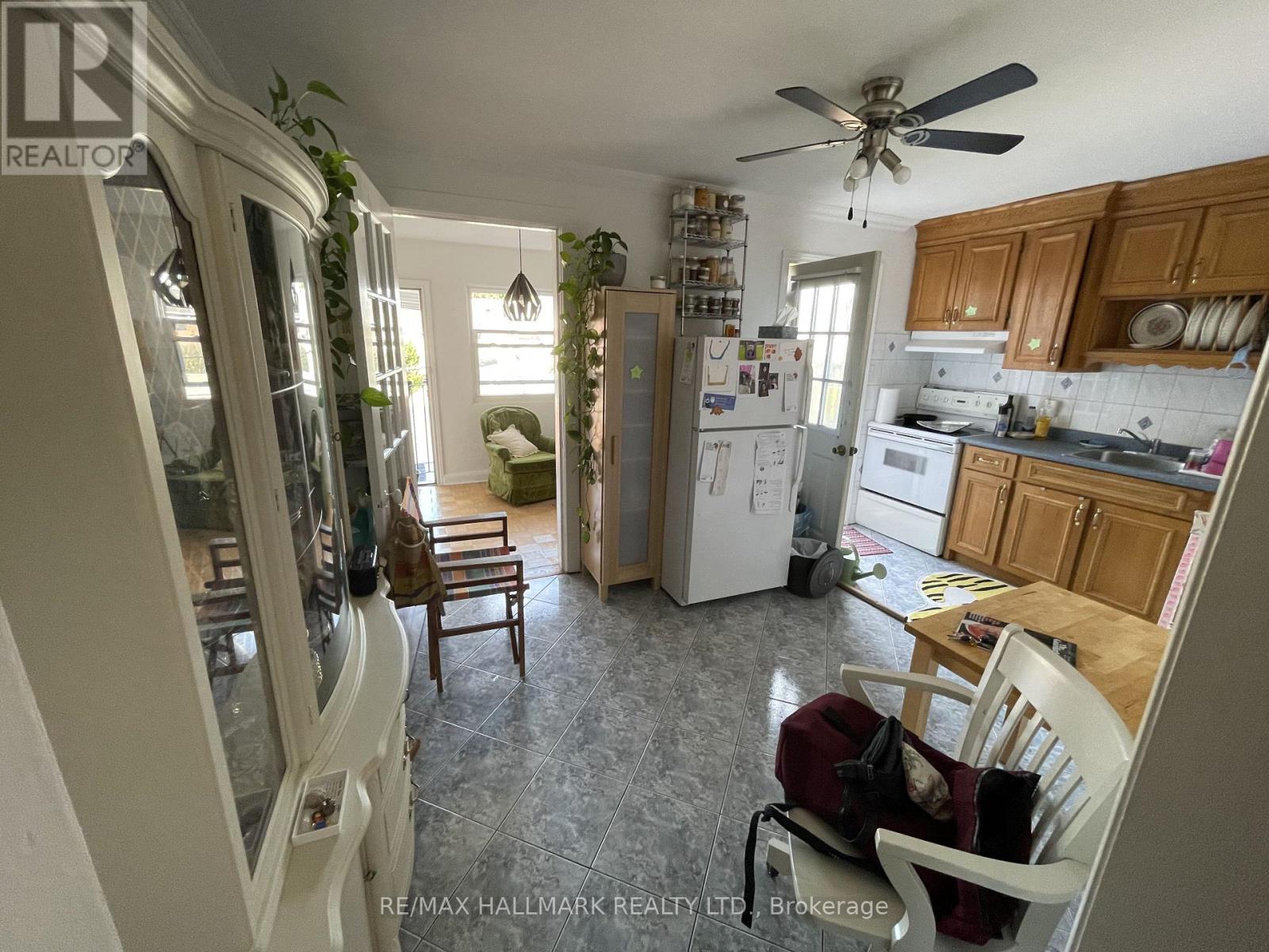 268 Symington Avenue, Toronto, Ontario  M6P 3W8 - Photo 6 - W12759438