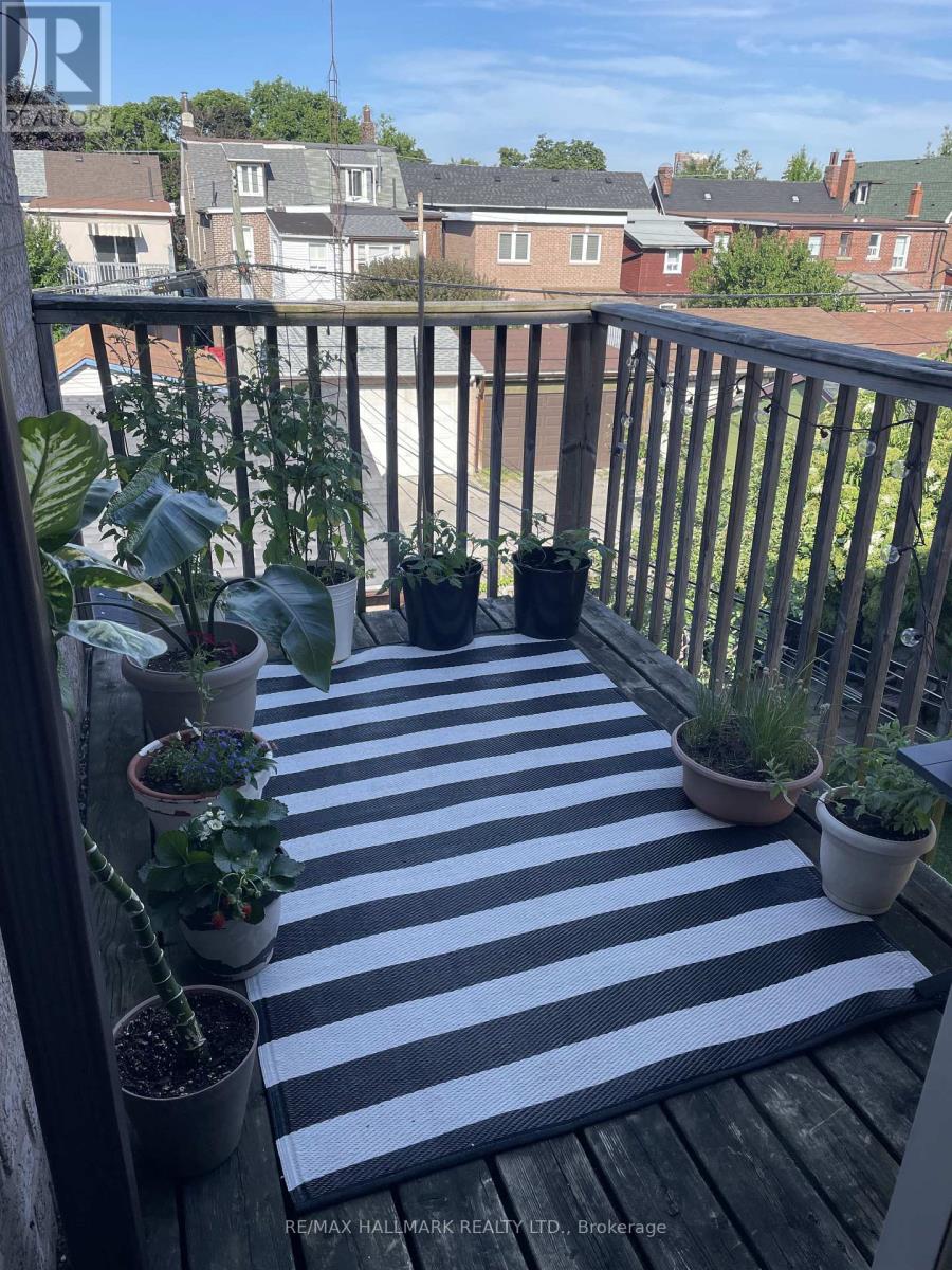 268 Symington Avenue, Toronto, Ontario  M6P 3W8 - Photo 8 - W12759438