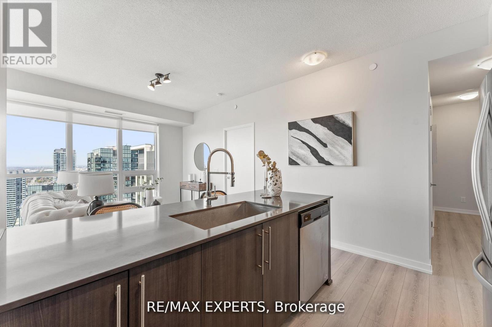 4502 - 4011 Brickstone Mews, Mississauga, Ontario  L5B 0G3 - Photo 5 - W12759450