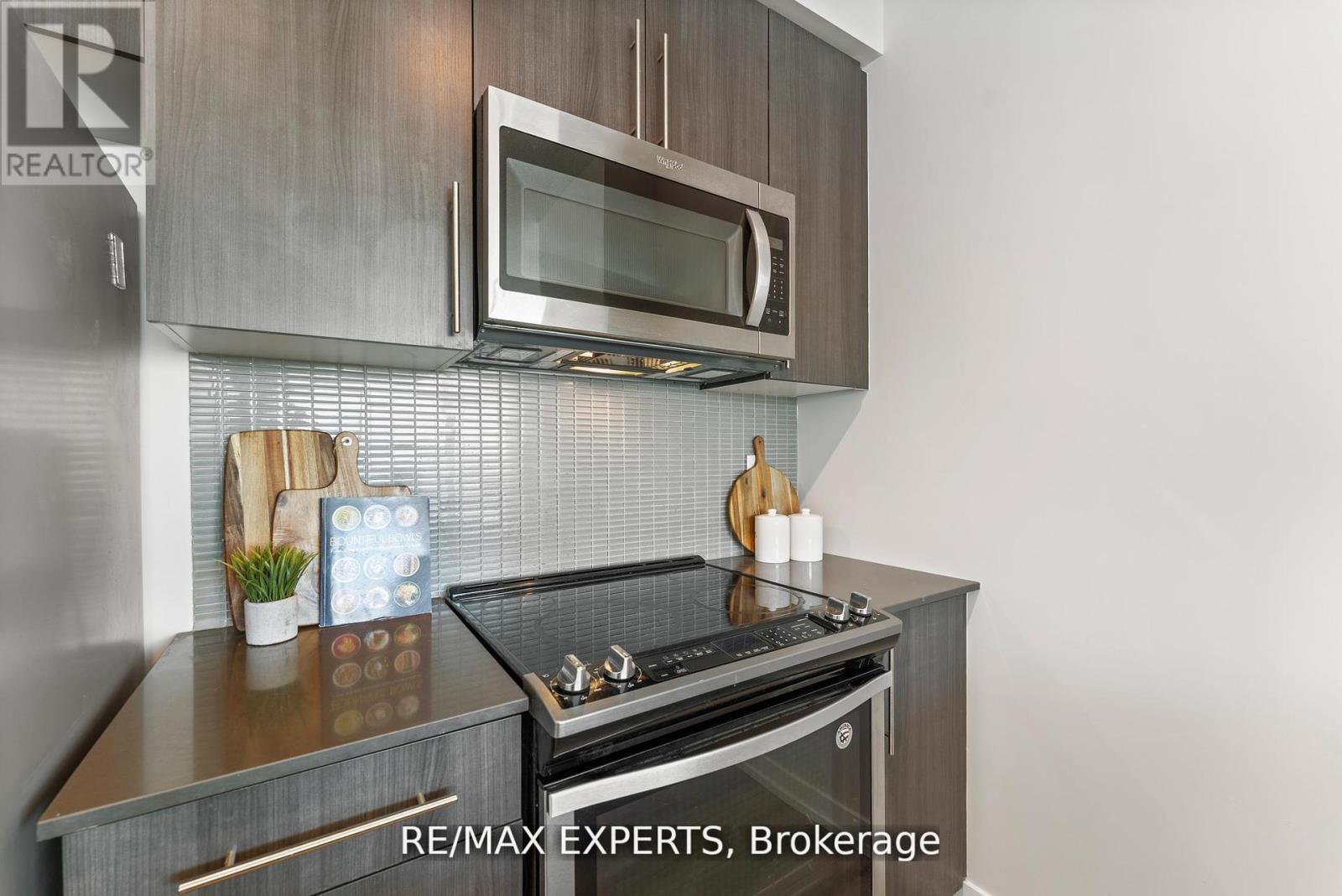 4502 - 4011 Brickstone Mews, Mississauga, Ontario  L5B 0G3 - Photo 8 - W12759450