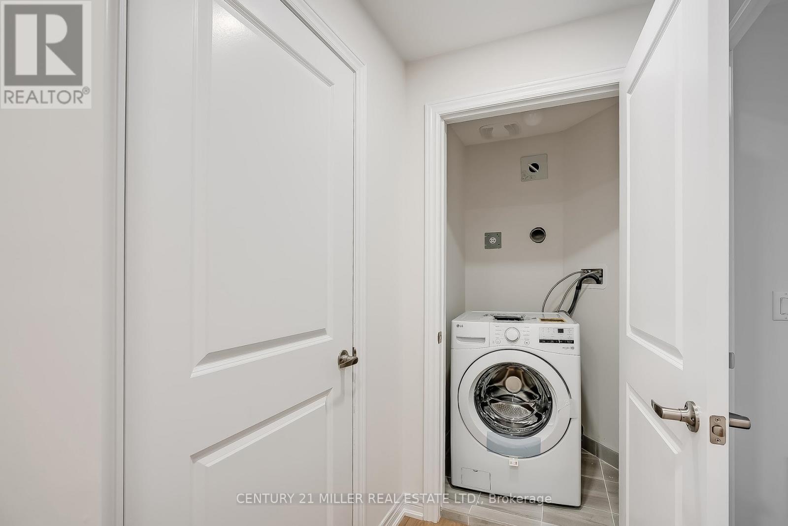 3193 Sixth Line, Oakville, Ontario  L6H 0V8 - Photo 48 - W12759460