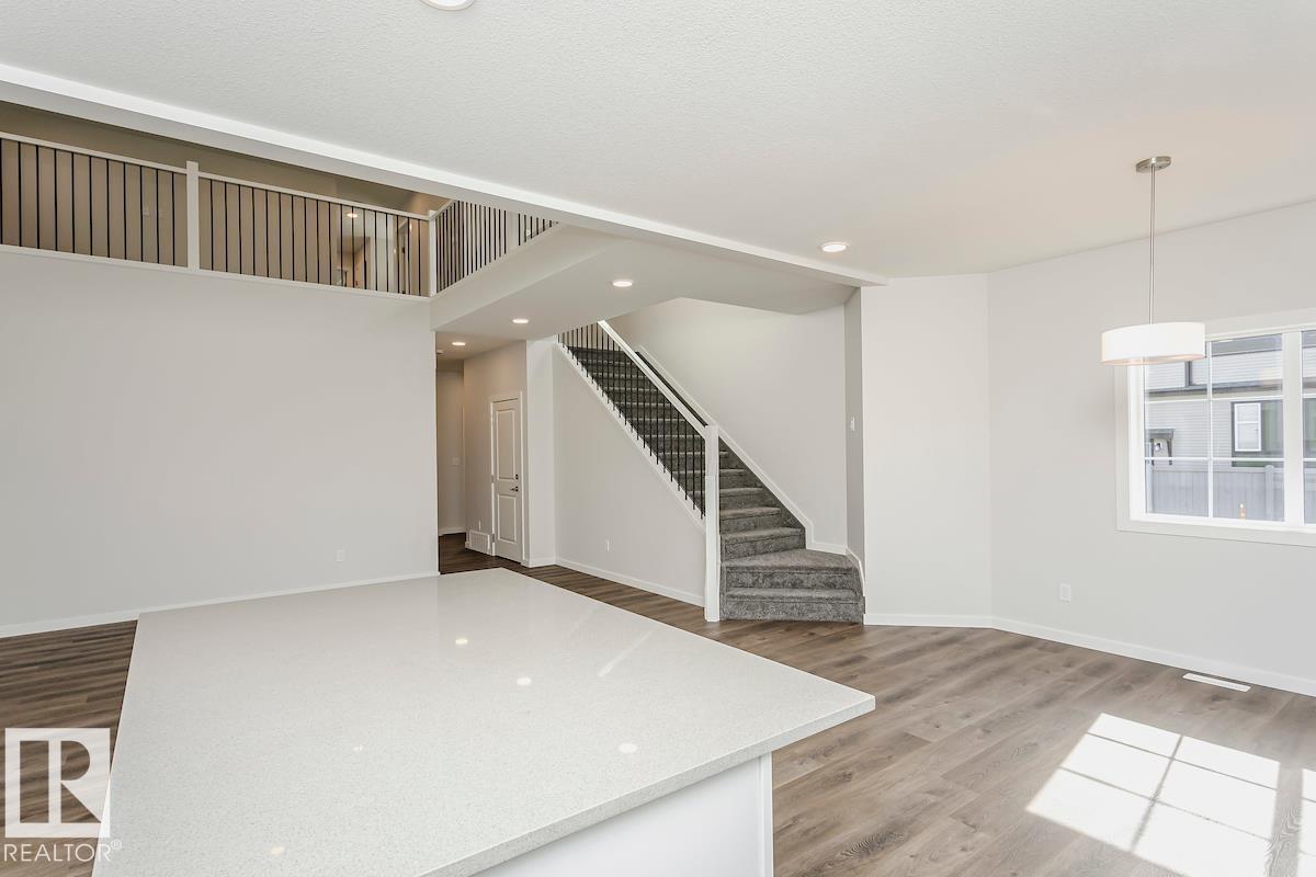 17408 2 St Nw, Edmonton, Alberta  T5Y 4G6 - Photo 8 - E4472250