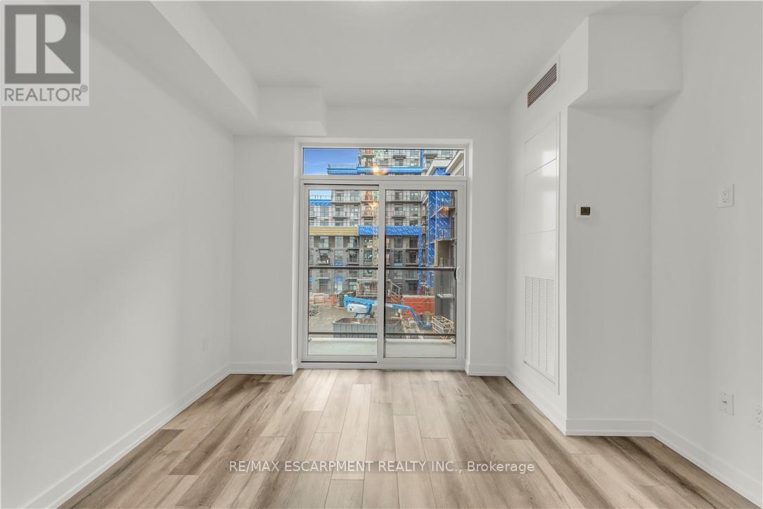 340 - 10 Mallard Trail, Hamilton, Ontario  L8B 1W5 - Photo 11 - X12759446