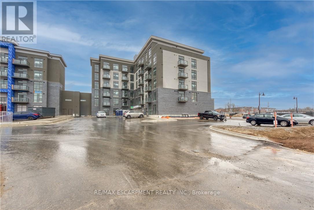 340 - 10 Mallard Trail, Hamilton, Ontario  L8B 1W5 - Photo 3 - X12759446