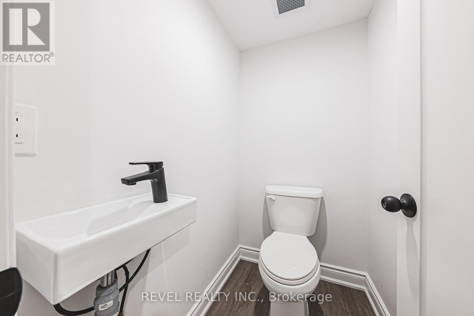 1127 Main Street E, Hamilton, Ontario  L8M 1P2 - Photo 22 - X12759474