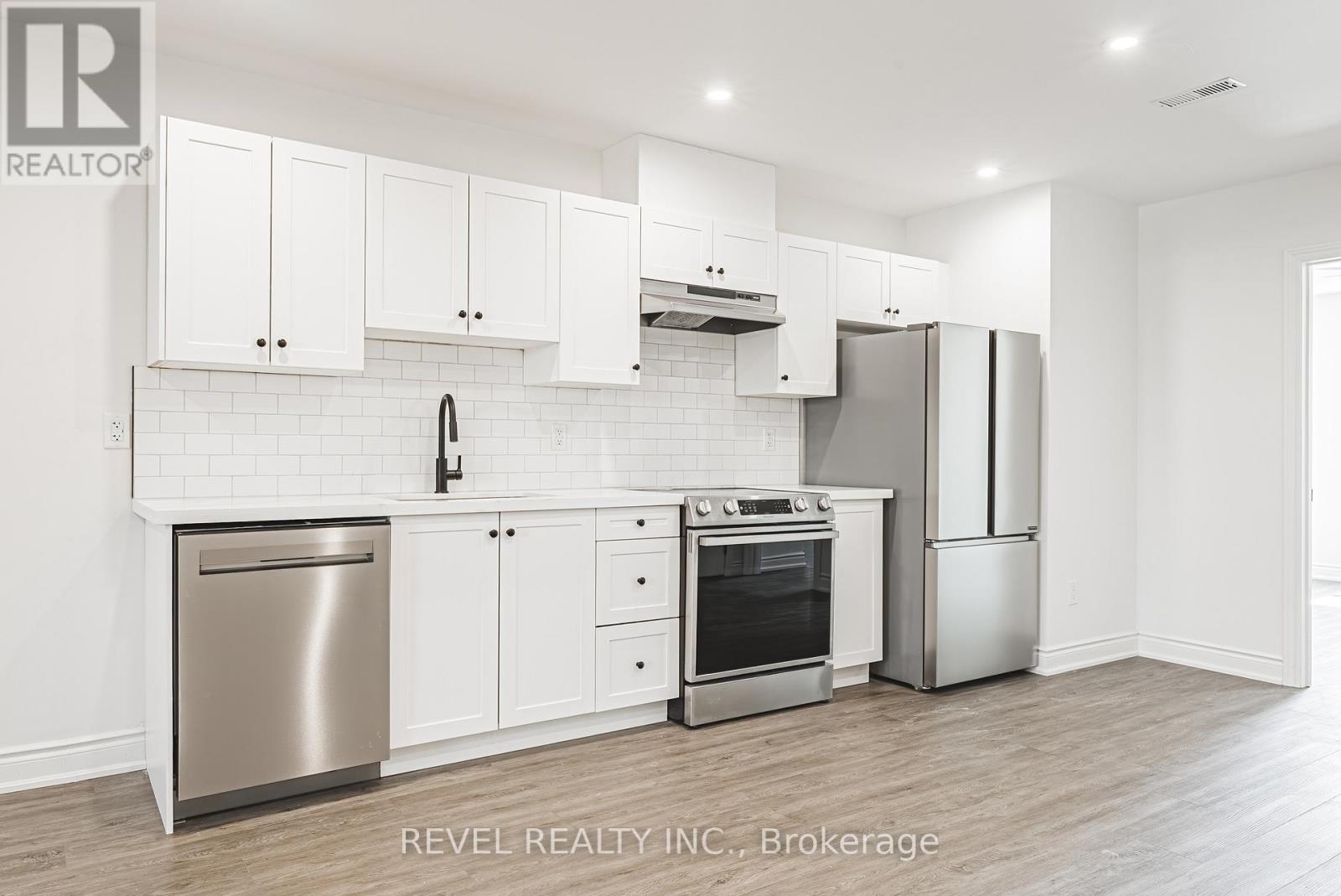 1127 Main Street E, Hamilton, Ontario  L8M 1P2 - Photo 31 - X12759474