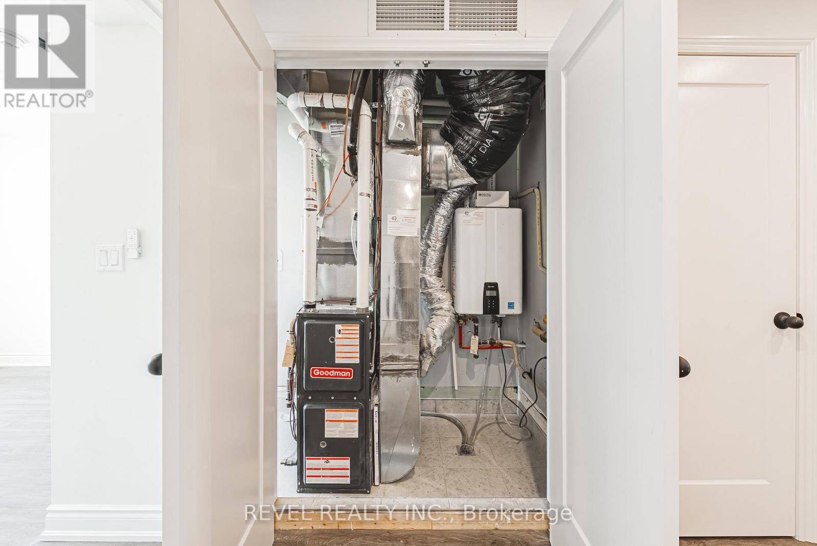 1127 Main Street E, Hamilton, Ontario  L8M 1P2 - Photo 36 - X12759474