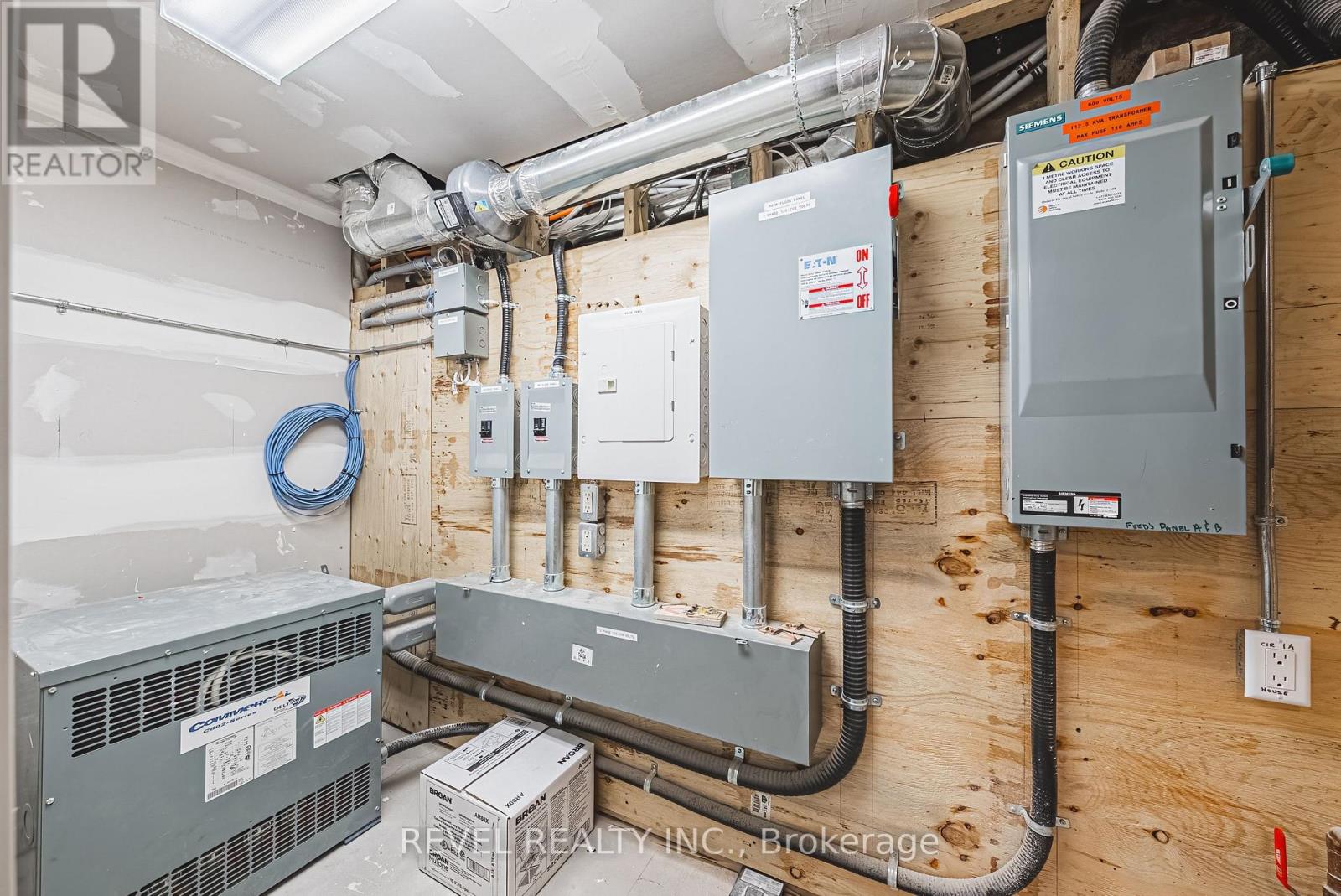 1127 Main Street E, Hamilton, Ontario  L8M 1P2 - Photo 38 - X12759474