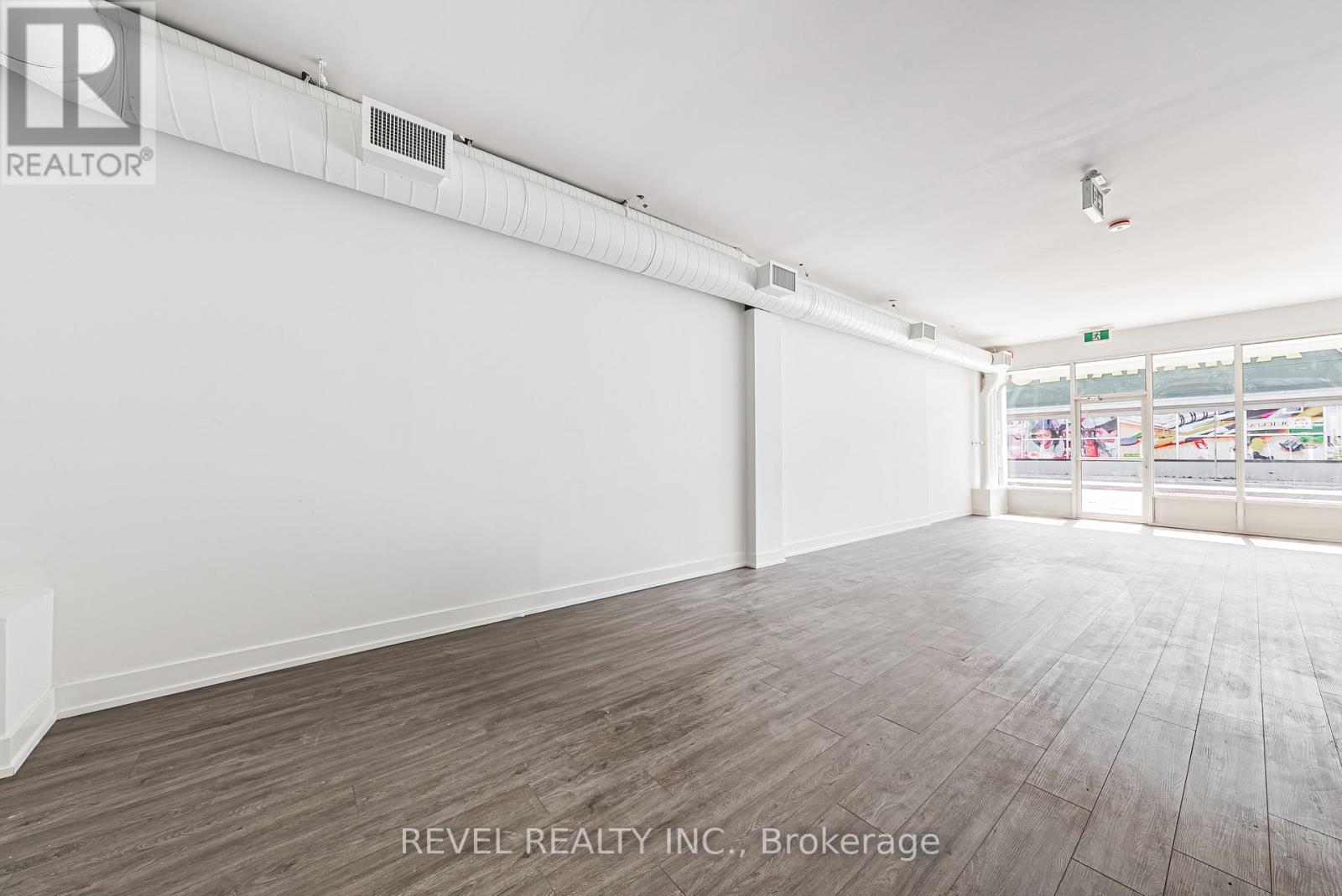 1127 Main Street E, Hamilton, Ontario  L8M 1P2 - Photo 8 - X12759474