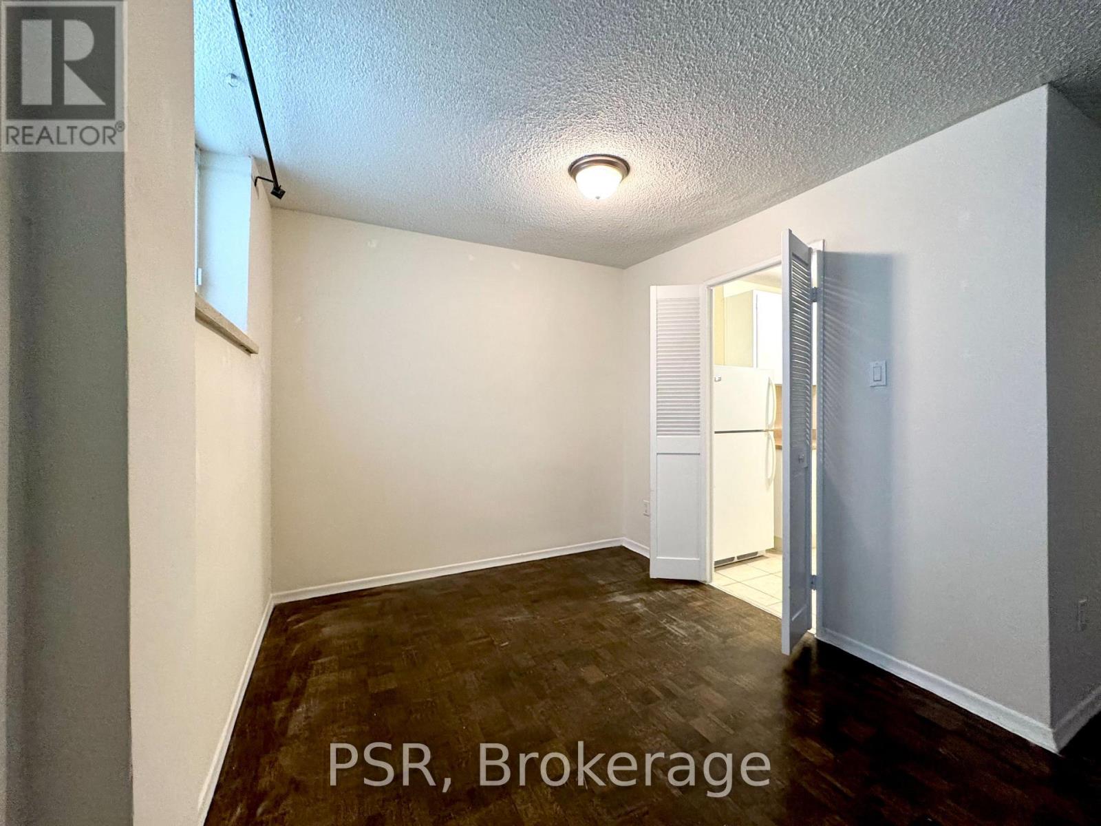 4 - 570 Eglinton Avenue W, Toronto, Ontario  M5N 1C1 - Photo 5 - C12759214