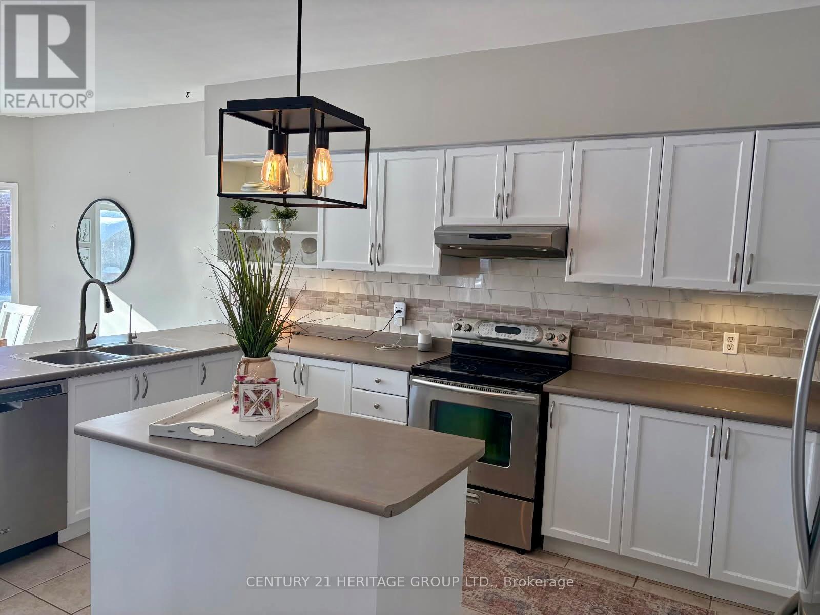 112 Herrema Boulevard, Uxbridge, Ontario  L9P 1X6 - Photo 9 - N12747434