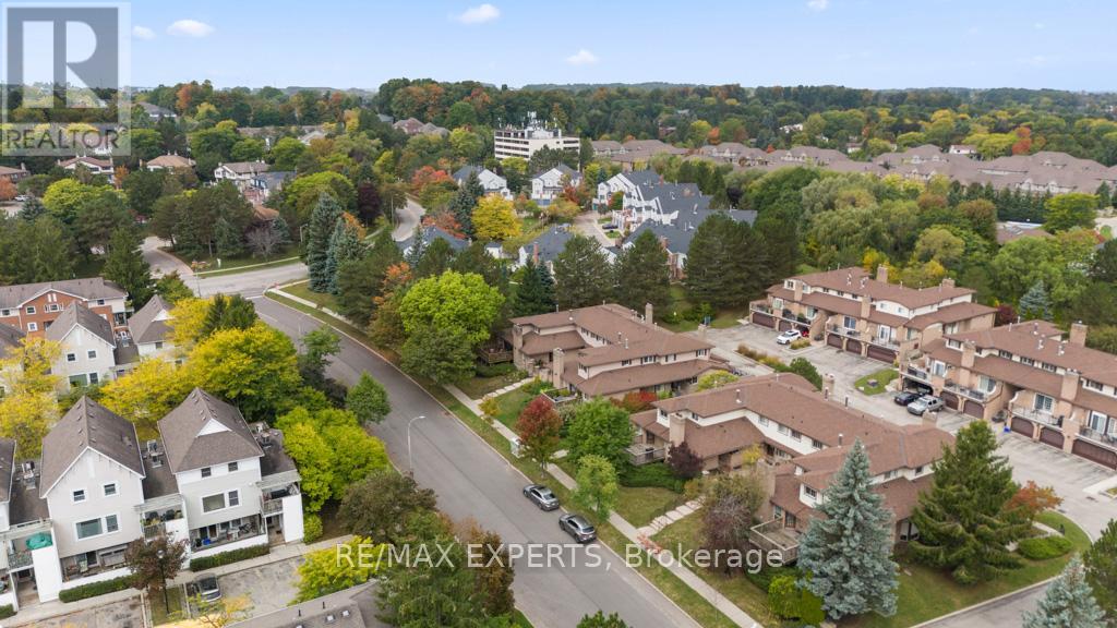 5 - 460 Beechwood Place, Waterloo, Ontario  N2T 1Z1 - Photo 2 - X12442722