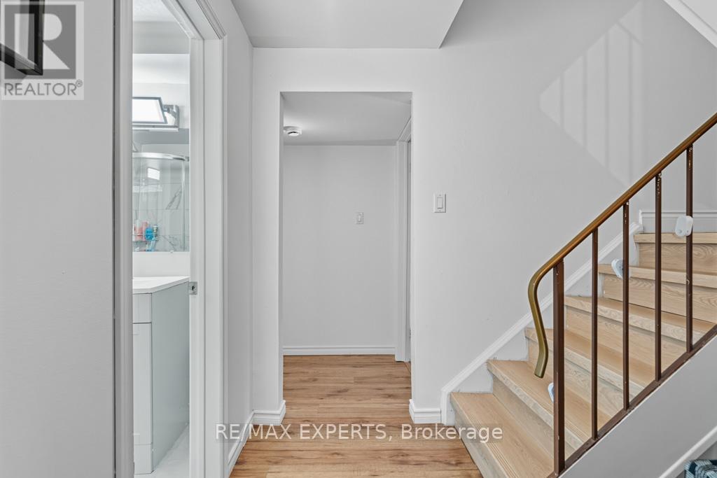 5 - 460 Beechwood Place, Waterloo, Ontario  N2T 1Z1 - Photo 34 - X12442722