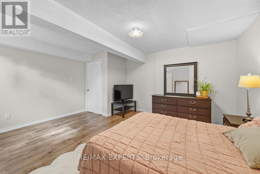 5 - 460 Beechwood Place, Waterloo, Ontario  N2T 1Z1 - Photo 41 - X12442722