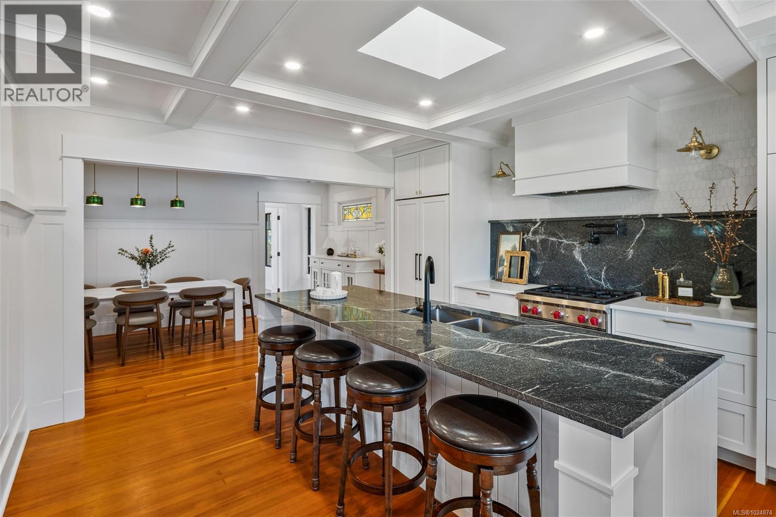 361 Arnold Ave, Victoria, British Columbia  V8S 3L6 - Photo 18 - 1024874