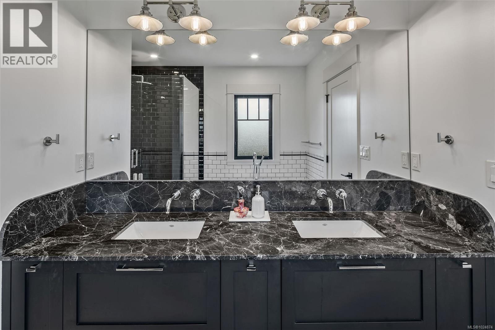 361 Arnold Ave, Victoria, British Columbia  V8S 3L6 - Photo 34 - 1024874