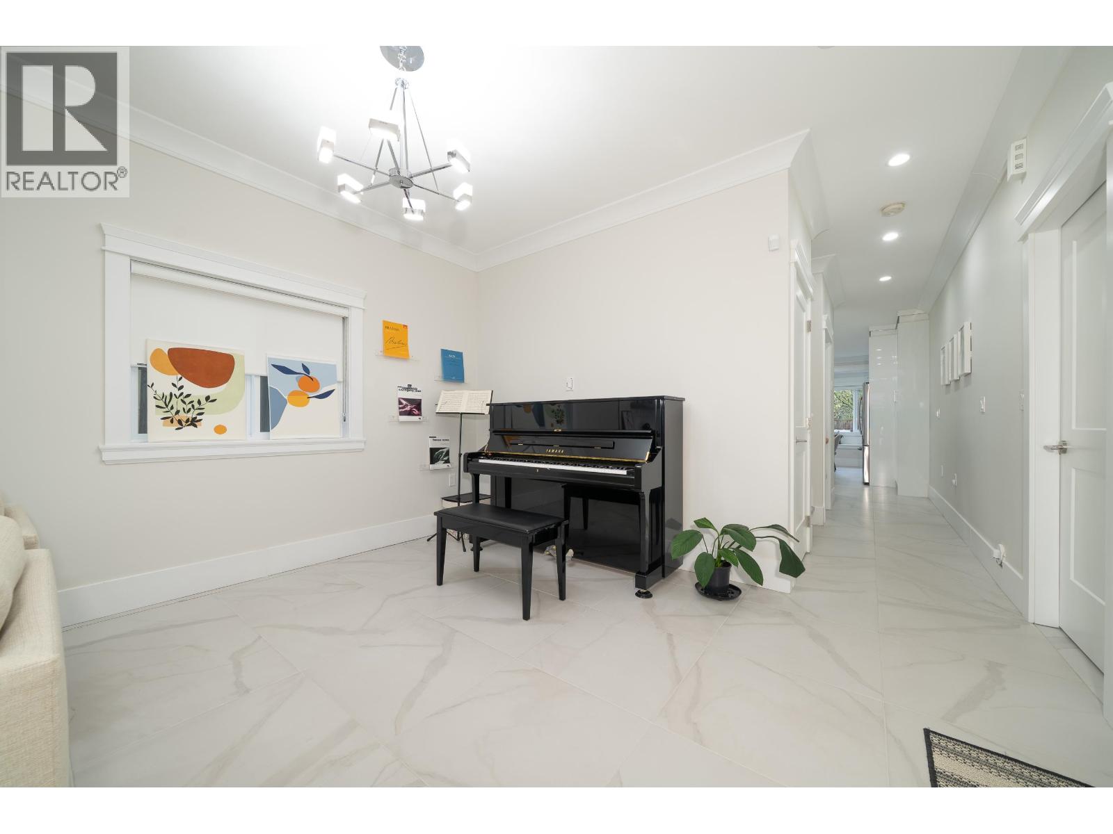 5180 Lorraine Avenue, Burnaby, British Columbia  V5G 2S4 - Photo 6 - R3086091