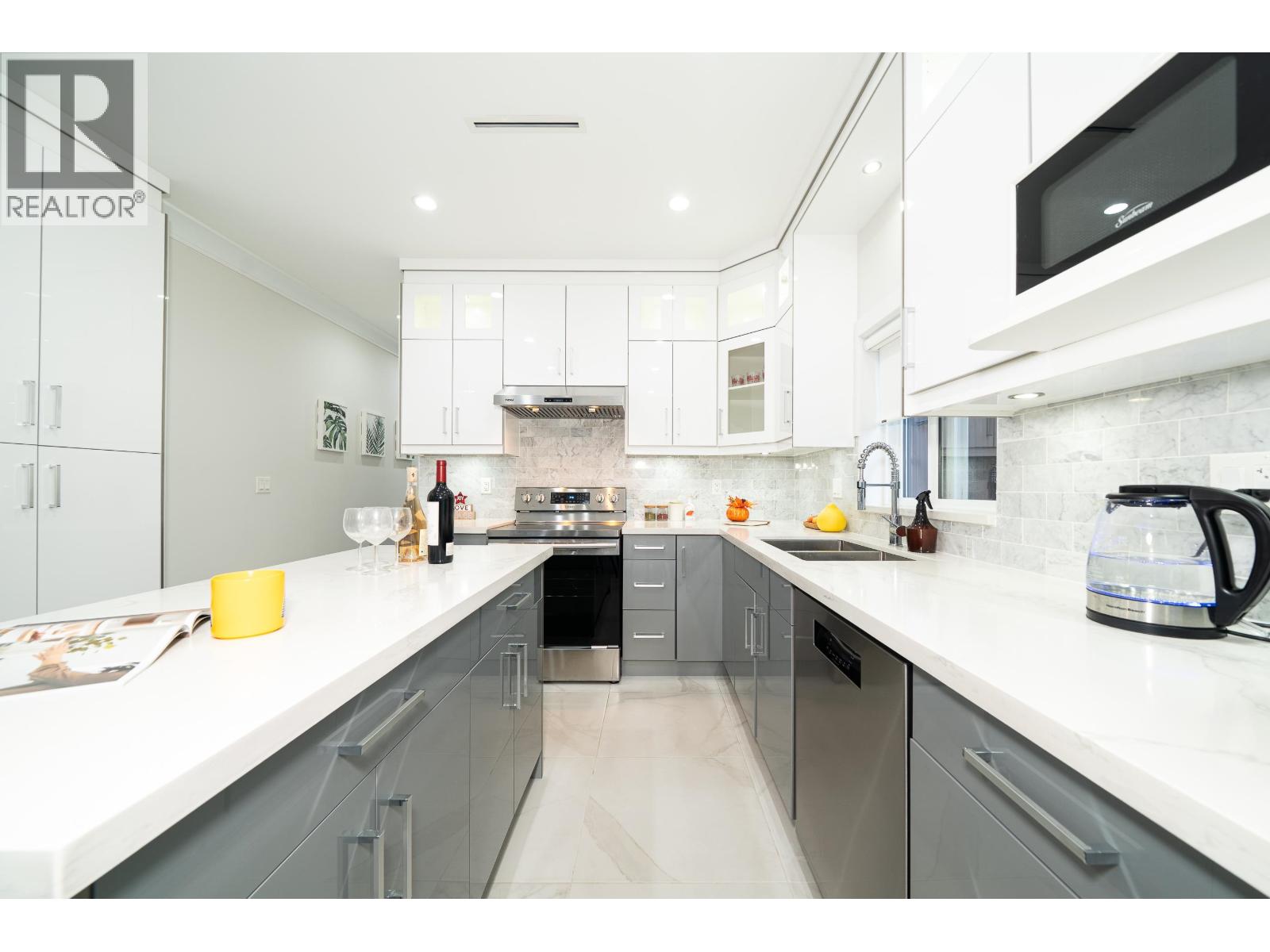 5180 Lorraine Avenue, Burnaby, British Columbia  V5G 2S4 - Photo 9 - R3086091