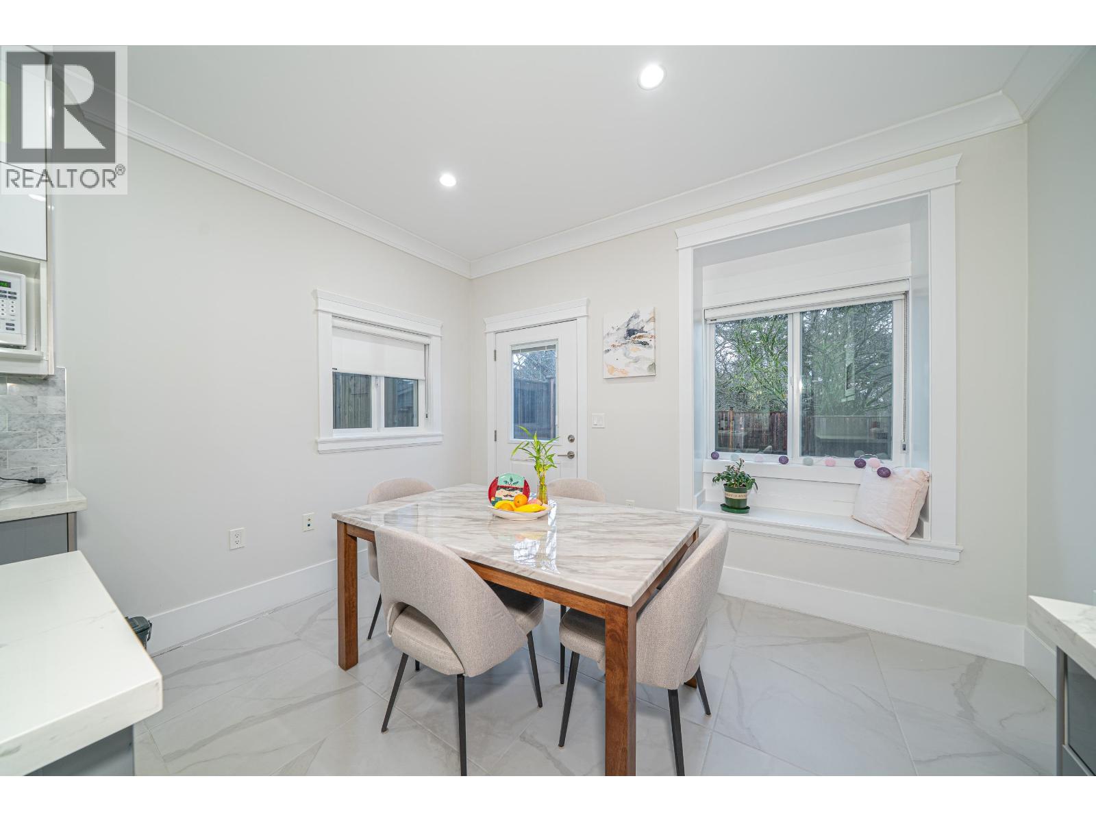 5180 Lorraine Avenue, Burnaby, British Columbia  V5G 2S4 - Photo 12 - R3086091