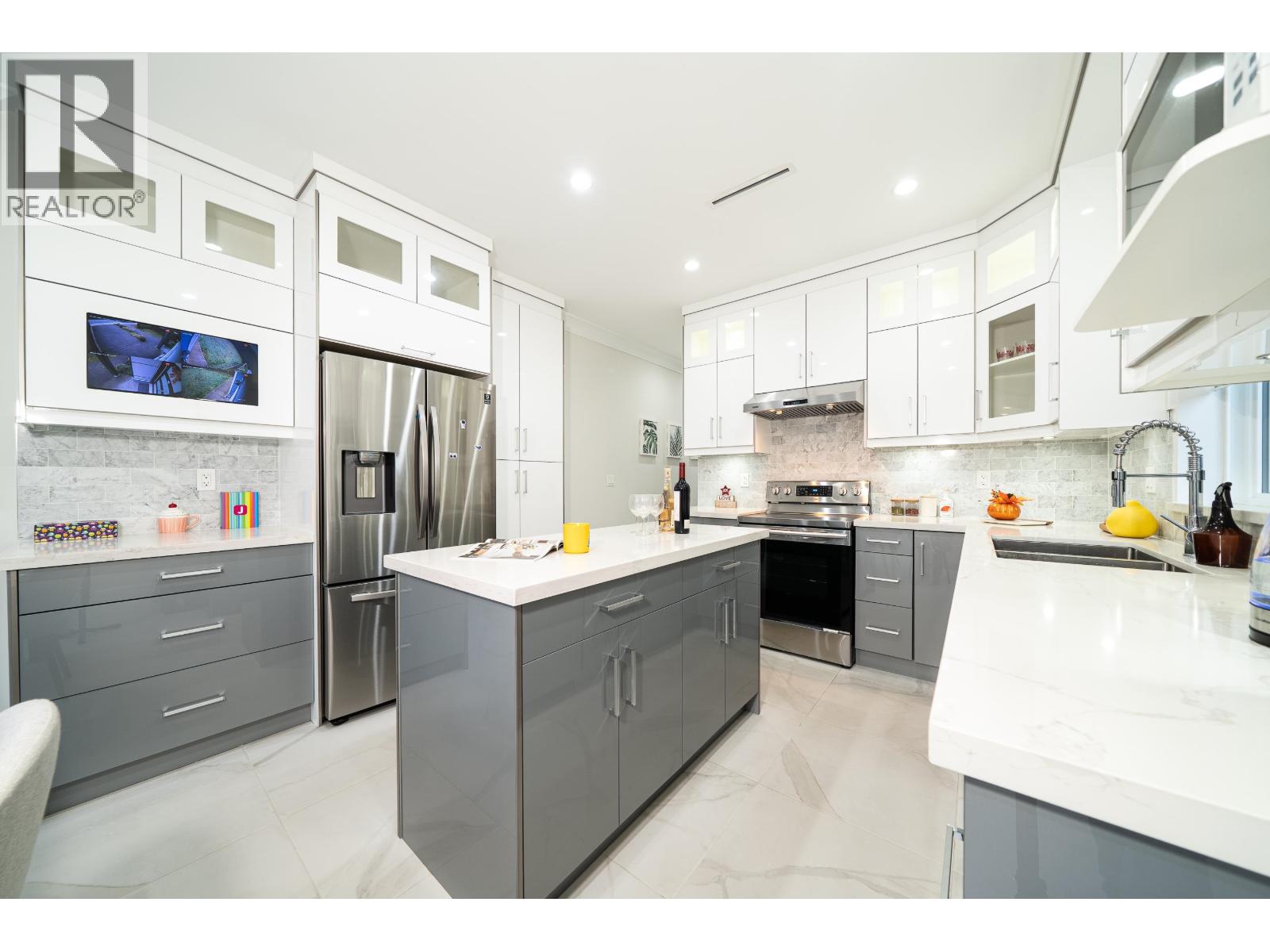 5180 Lorraine Avenue, Burnaby, British Columbia  V5G 2S4 - Photo 10 - R3086091