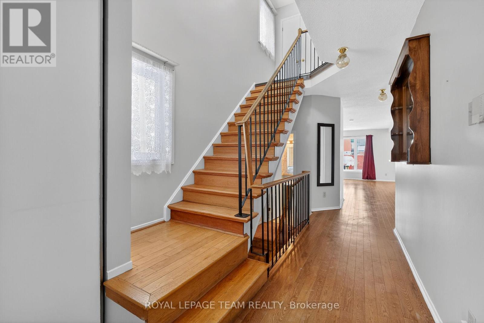 42 Oakhaven Private S, Ottawa, Ontario  K1K 4K1 - Photo 4 - X12759538