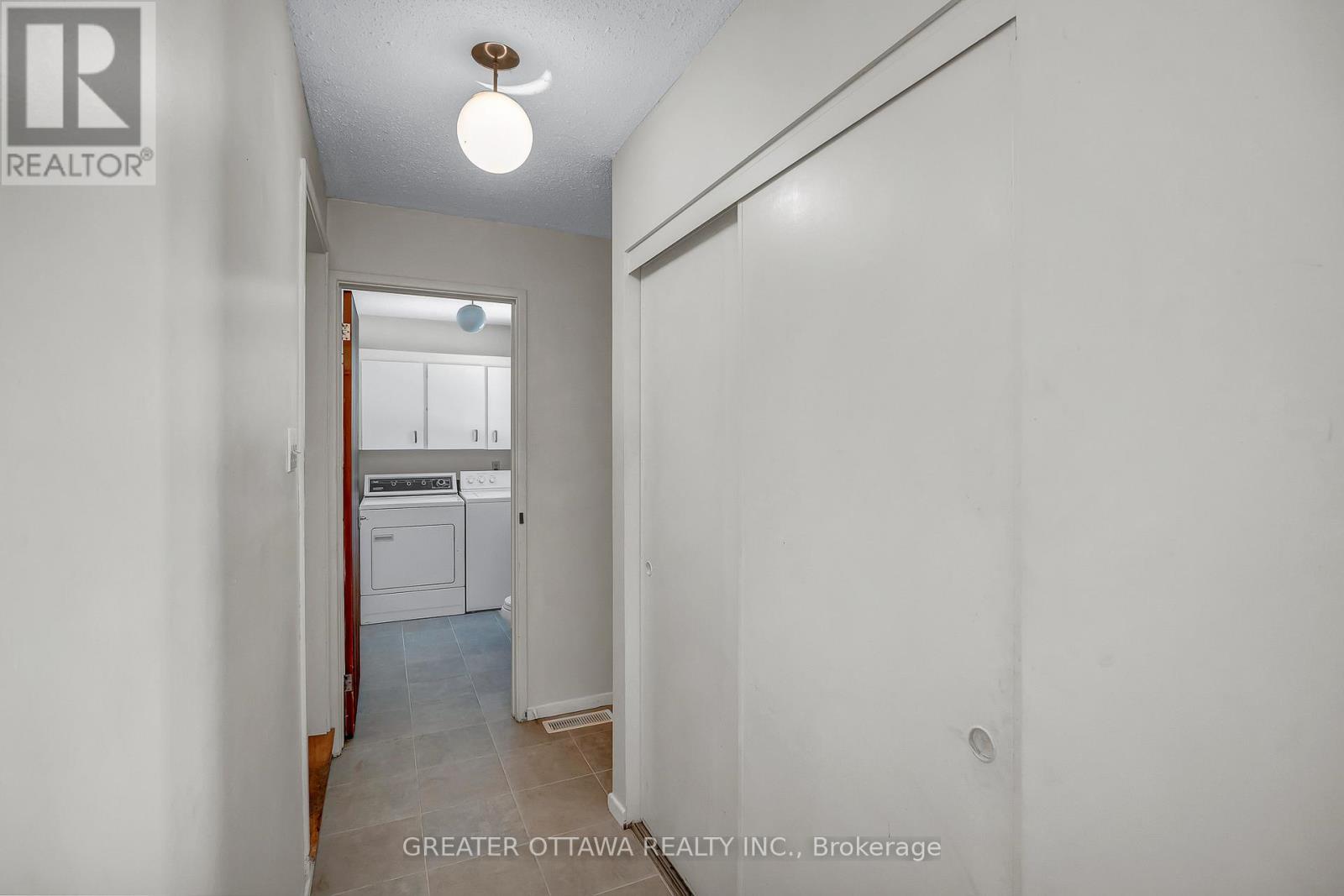 15 Rutherford Crescent, Ottawa, Ontario  K2K 1N1 - Photo 12 - X12759572