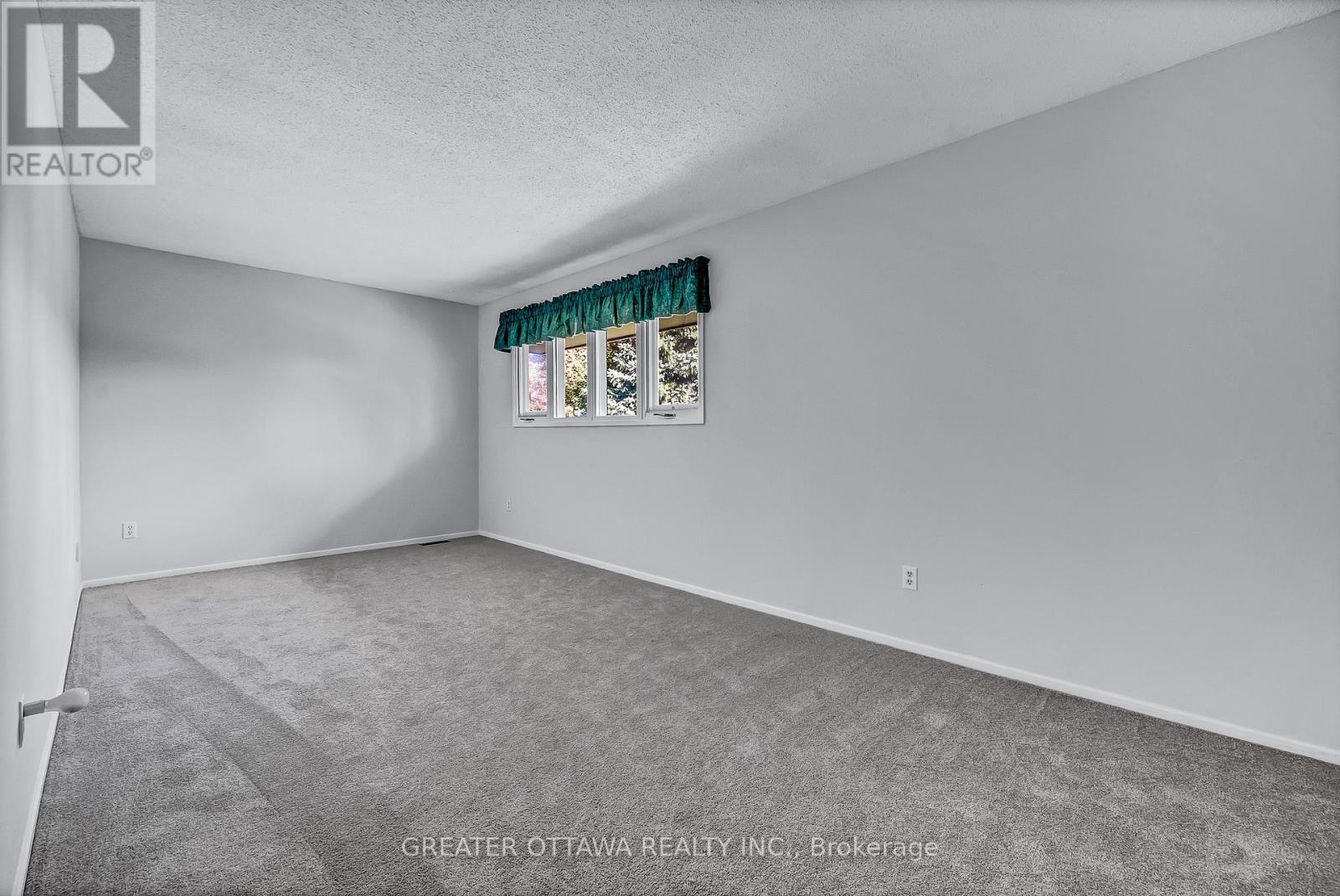 15 Rutherford Crescent, Ottawa, Ontario  K2K 1N1 - Photo 17 - X12759572