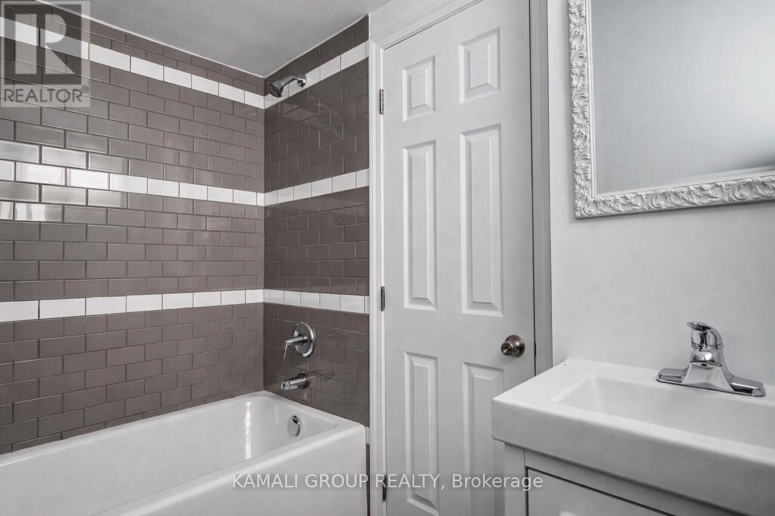 Bsmt - 363 Grandview Street S, Oshawa, Ontario  L1H 7E1 - Photo 8 - E12662964